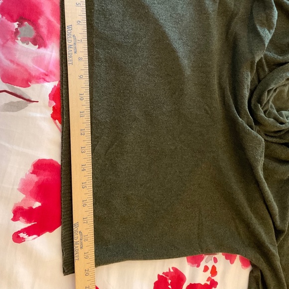 Women’s Coldwater Creek XL shimmery top - Picture 6 of 7